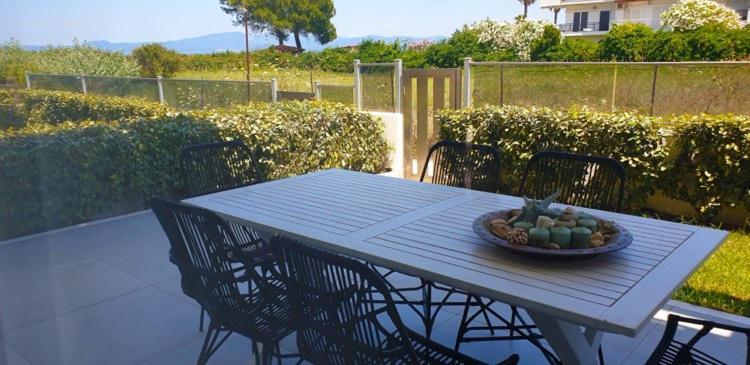 Hanioti Suite Maisonette In Front Of The Sea Exterior foto