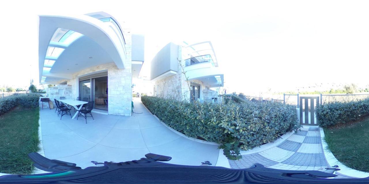 Hanioti Suite Maisonette In Front Of The Sea Exterior foto