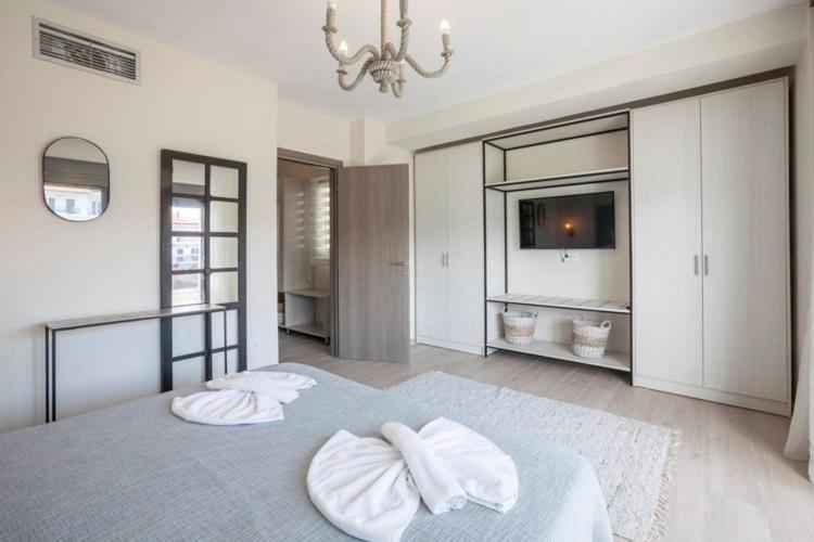 Hanioti Suite Maisonette In Front Of The Sea Exterior foto